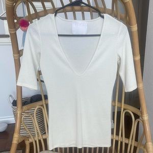 Classy white v neck tee